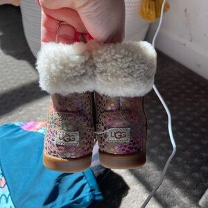 Girls’ Ugg boots size 7 toddler